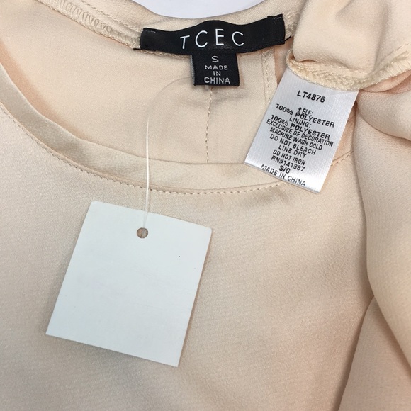 ✨TCEC✨CREAM SLEEVELESS TOP - Picture 15 of 15